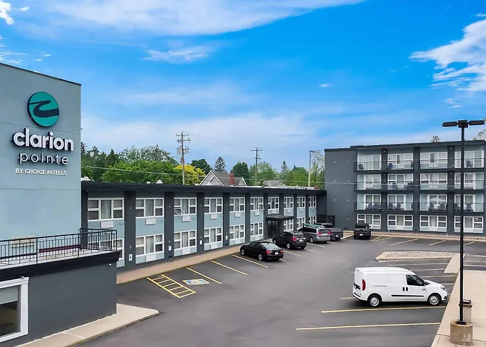 Clarion Pointe Rhinelander Downtown